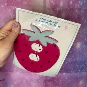 New strawberry decorative faceplate outlet cover 🛍